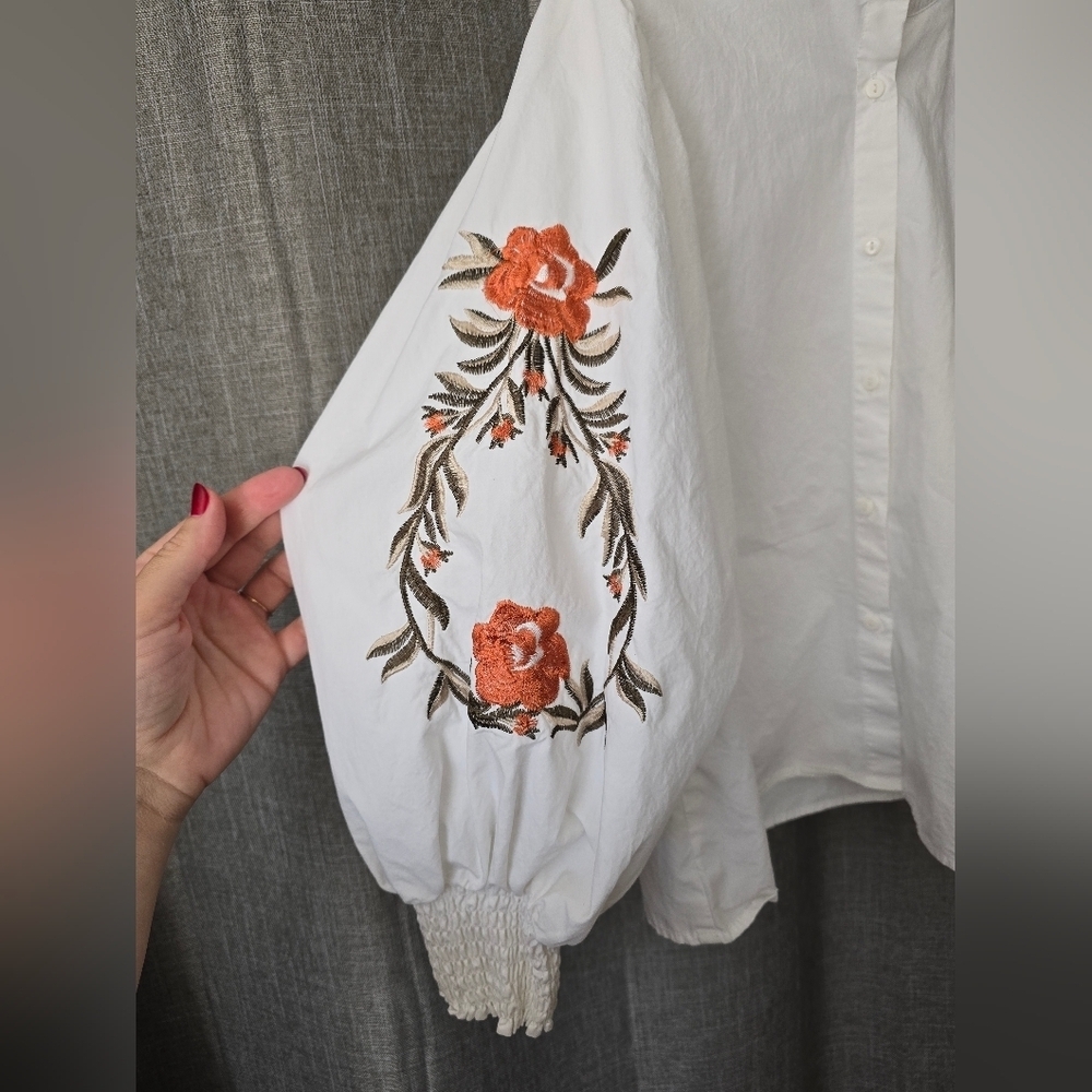 MNG Mango White Embroidered High Neck Puffer Sleeve Button Up Blouse Size 4 - Picture 2 of 5